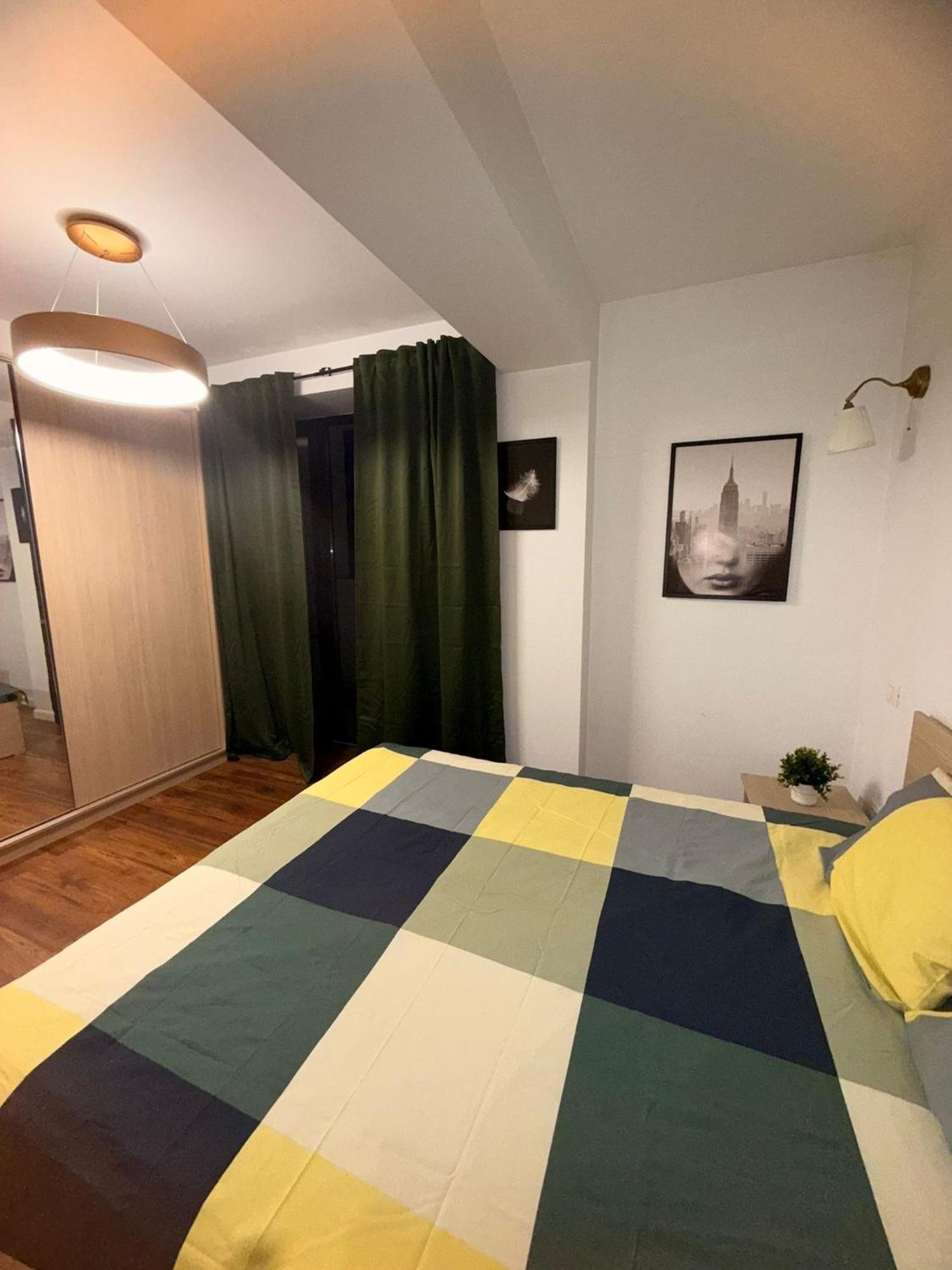 Cozy Apartment With Self Check-In Near Promenada Mall And Verdi Park Bucarest Exterior foto