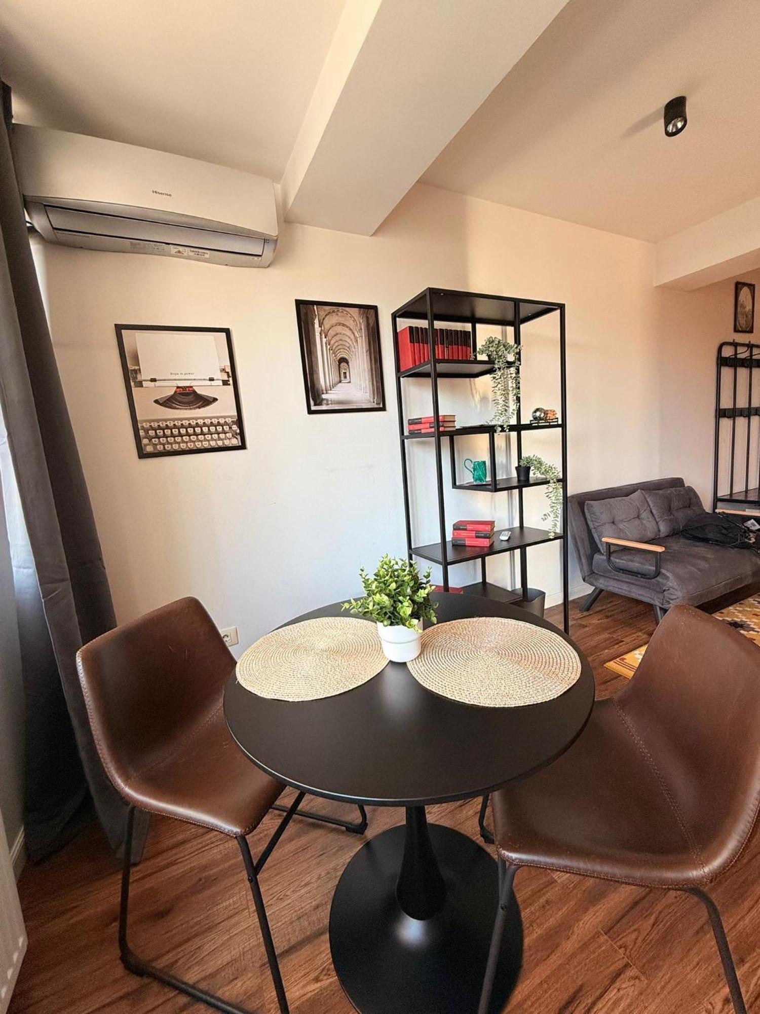 Cozy Apartment With Self Check-In Near Promenada Mall And Verdi Park Bucarest Exterior foto