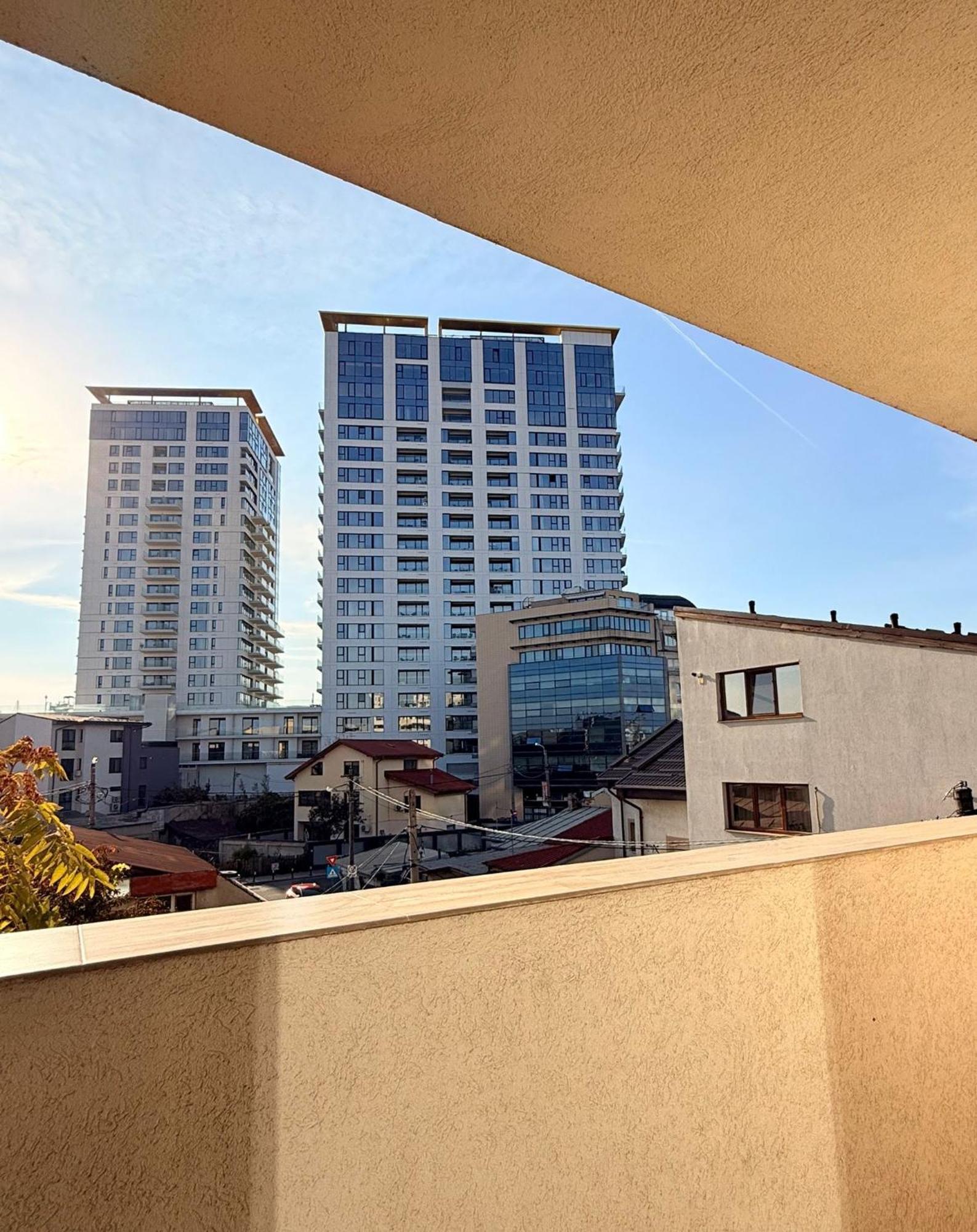 Cozy Apartment With Self Check-In Near Promenada Mall And Verdi Park Bucarest Exterior foto